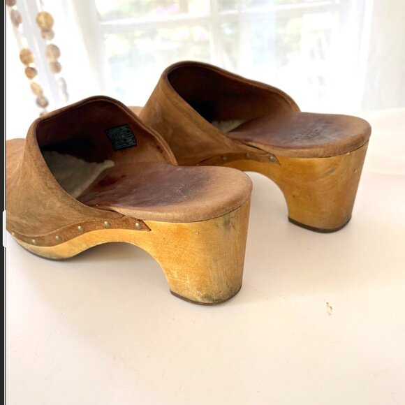 UGG Women's Distressed Size 8 Suede Clog Wood heeled_Size 9 - Picture 5 of 6